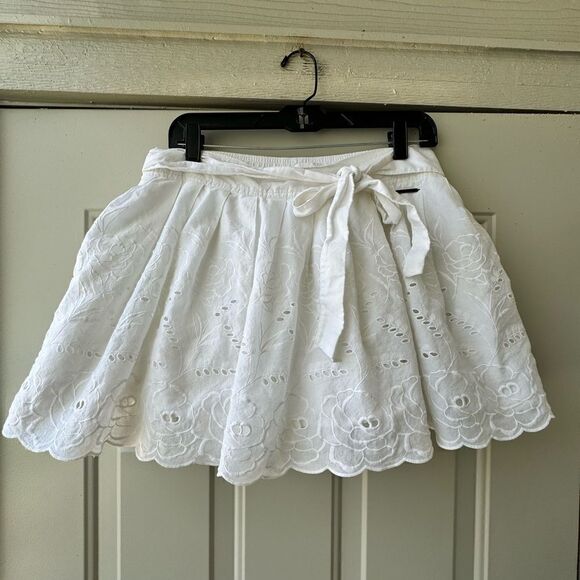 Abercrombie & Fitch White Floral Cutout Mini Skirt Size L - Picture 6 of 12